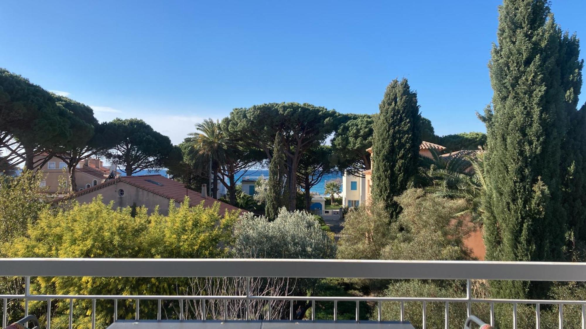 Mer & Relax - Parking - Wifi - Terrasse - Mer Saint-Cyr-sur-Mer Eksteriør billede