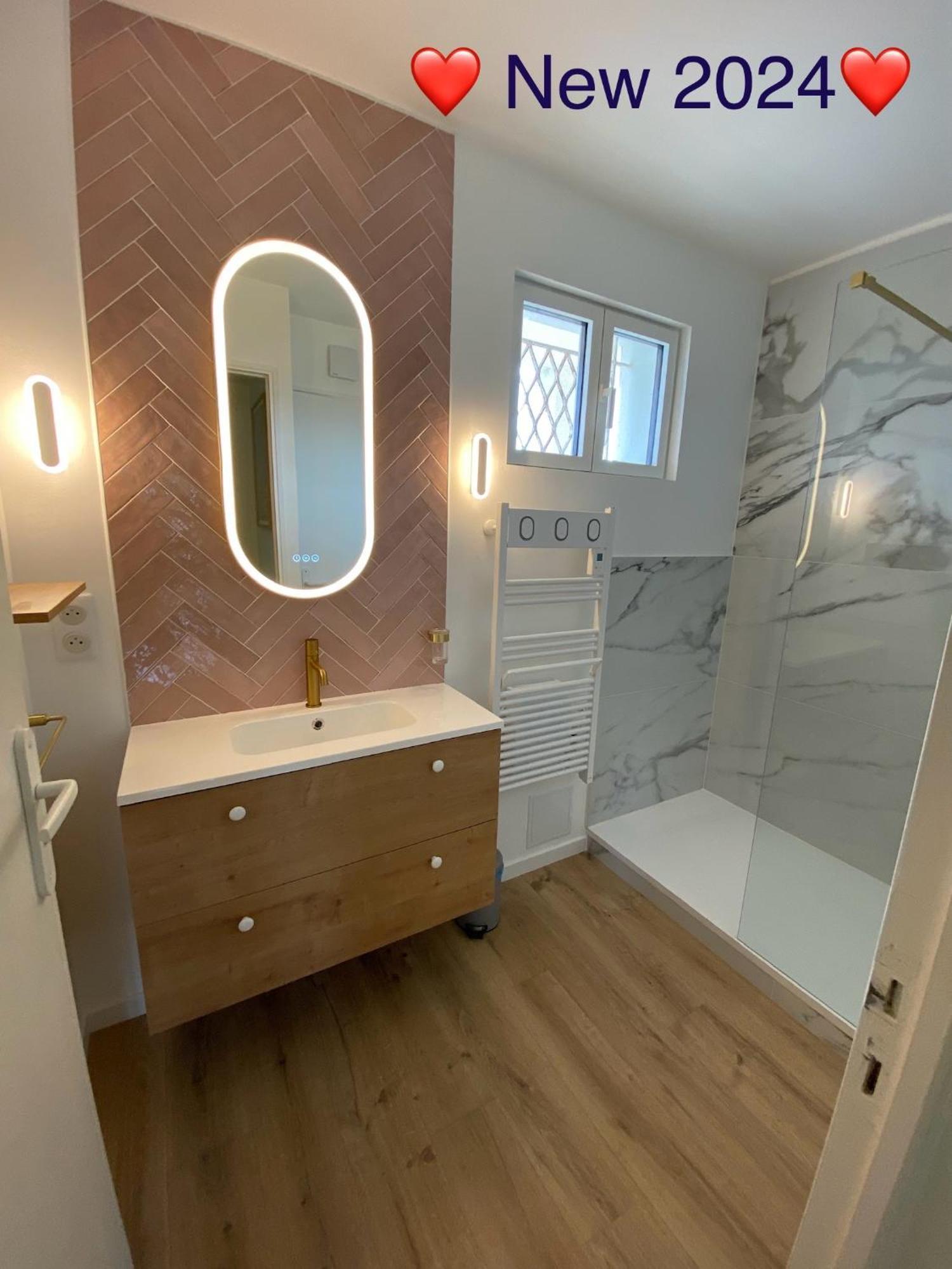Mer & Relax - Parking - Wifi - Terrasse - Mer Saint-Cyr-sur-Mer Eksteriør billede