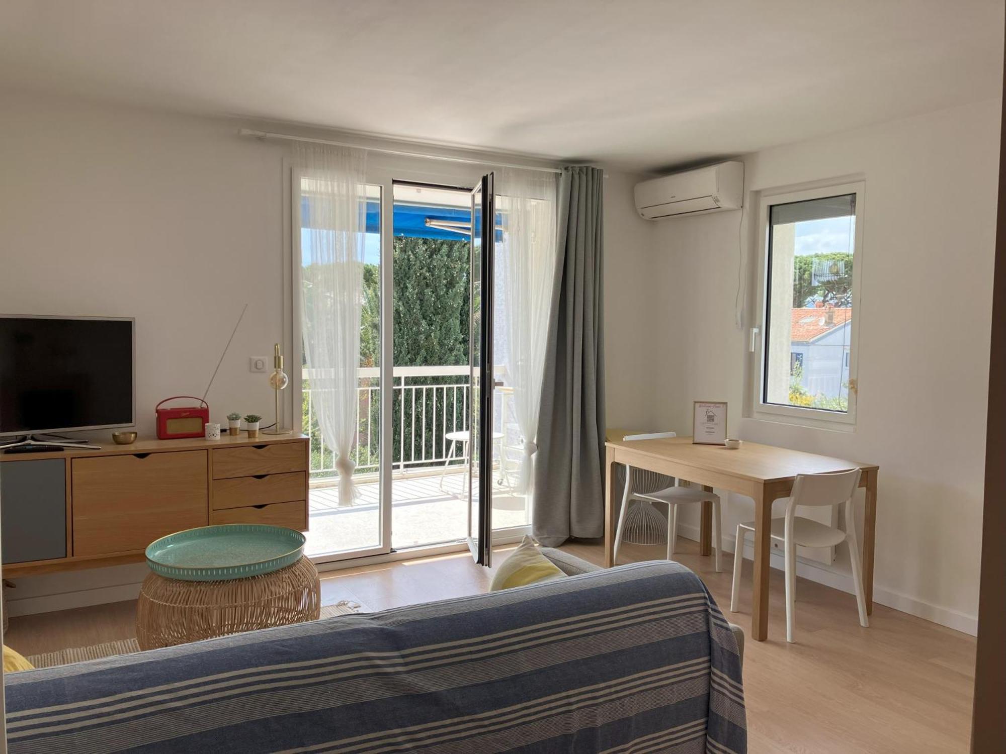 Mer & Relax - Parking - Wifi - Terrasse - Mer Saint-Cyr-sur-Mer Eksteriør billede